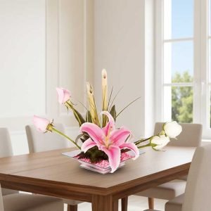 Centros de Mesa para XV Años. Elegancia y Estilo Único. Celebra tus XV años con centros de mesa espectaculares que harán brillar tu fiesta. 🌸 Diseñamos arreglos florales únicos que combinan elegancia, frescura y color, logrando el ambiente soñado para tu evento.