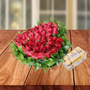 El corazón con rosas es un regalo romántico y elegante, perfecto para expresar amor, pasión y cariño en cualquier ocasión especial.