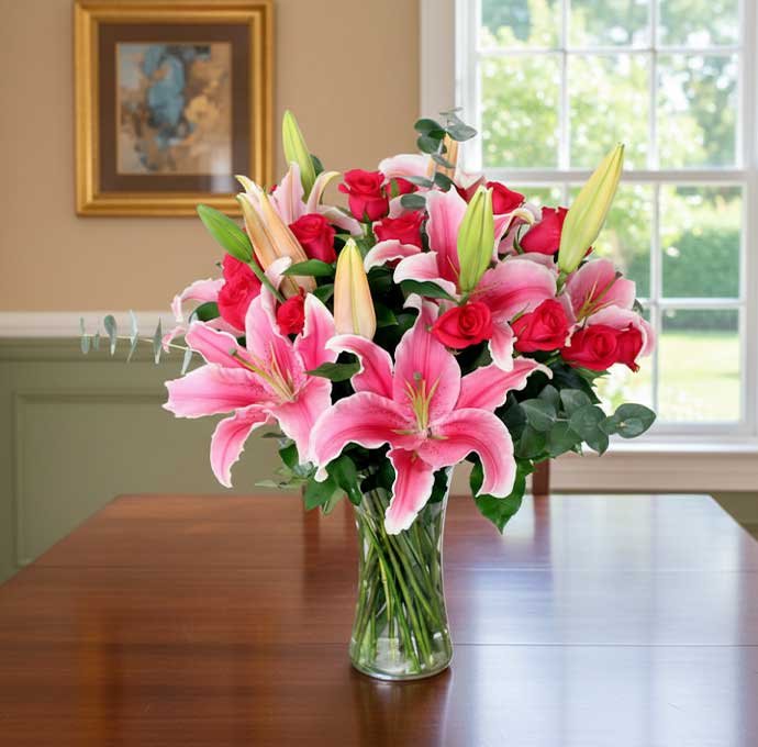 Un arreglo de flores rosas es el detalle perfecto para transmitir ternura, cariño y admiración en cualquier ocasión especial.