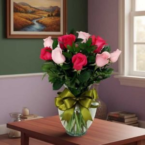Flores y Feliz Cumpleaños, la mejor manera de expresar amor, alegría y buenos deseos en un día tan especial.