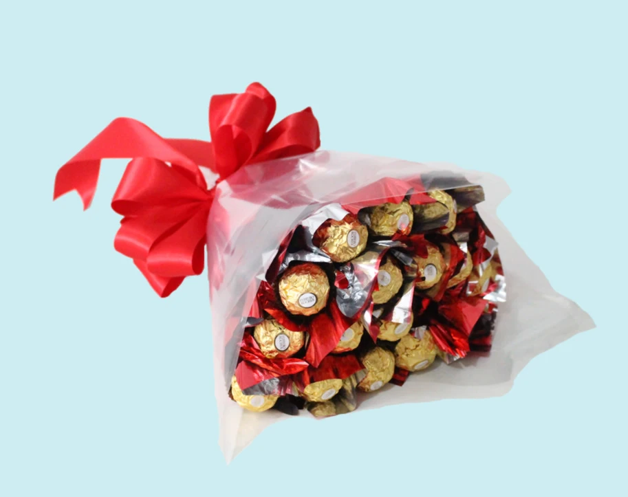 Ramo de chocolates original y creativo, el regalo perfecto para sorprender con dulzura en cumpleaños, aniversarios o fechas especiales." 🍫💐