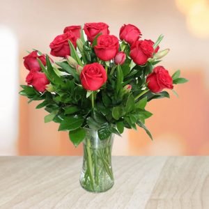 Los arreglos de tulipanes con rosas son una combinación perfecta de elegancia y romanticismo, ideales para expresar sentimientos únicos en ocasiones especiales.