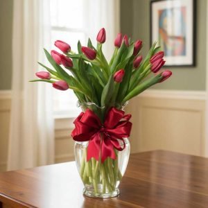 Los tulipanes rojos son flores elegantes y sofisticadas que simbolizan amor verdadero, pasión y energÃa positiva.
